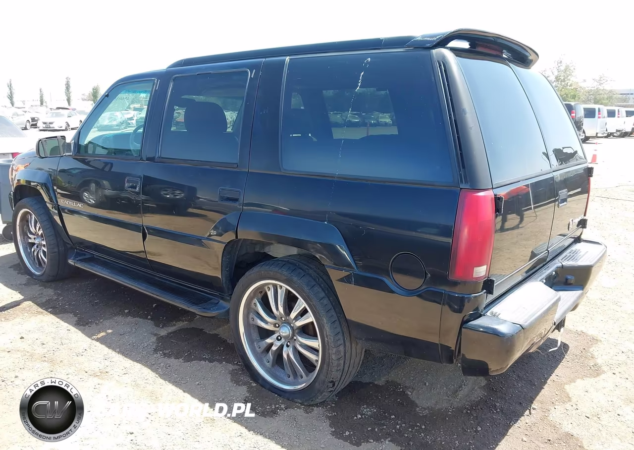 2000 Cadillac Escalade Standard VIN:1GYEK63R2YR221257 - 3
