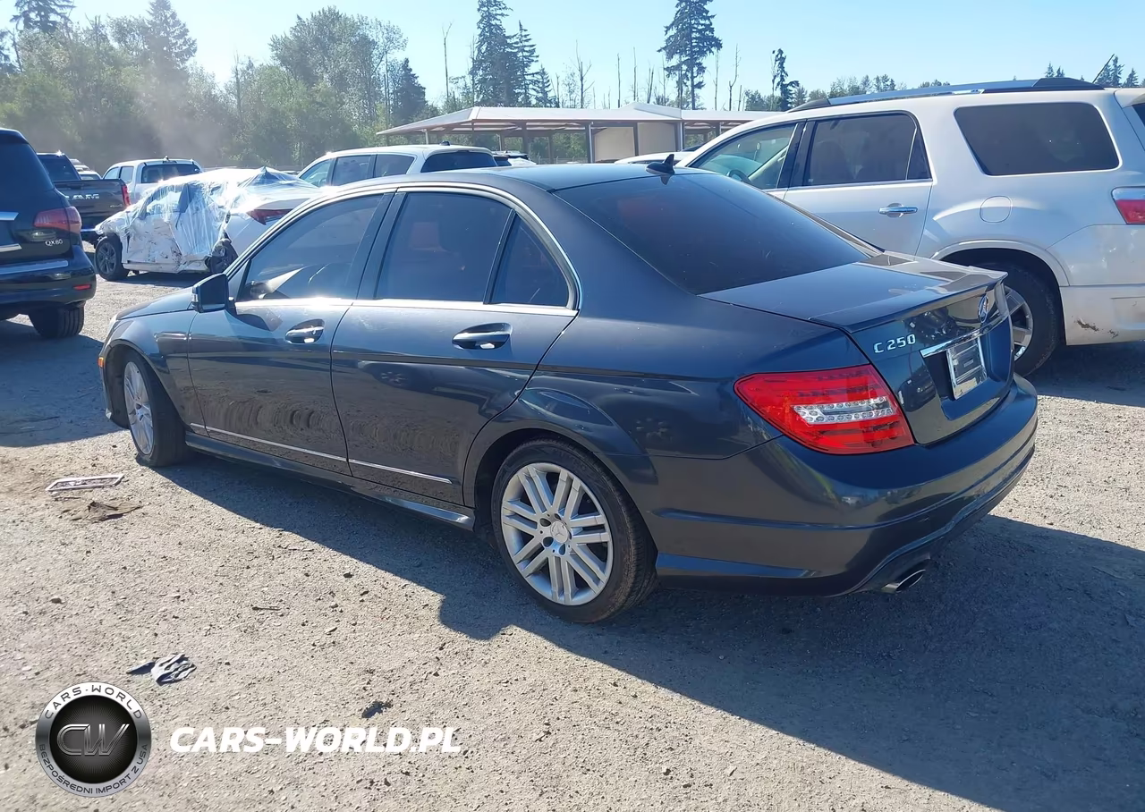 2013 Mercedes-Benz C 250 Sport VIN:WDDGF4HB0DR273781 - 3