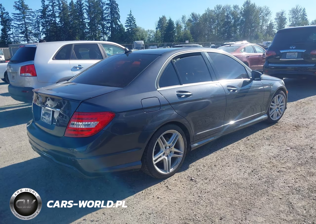 2013 Mercedes-Benz C 250 Sport VIN:WDDGF4HB0DR273781 - 4