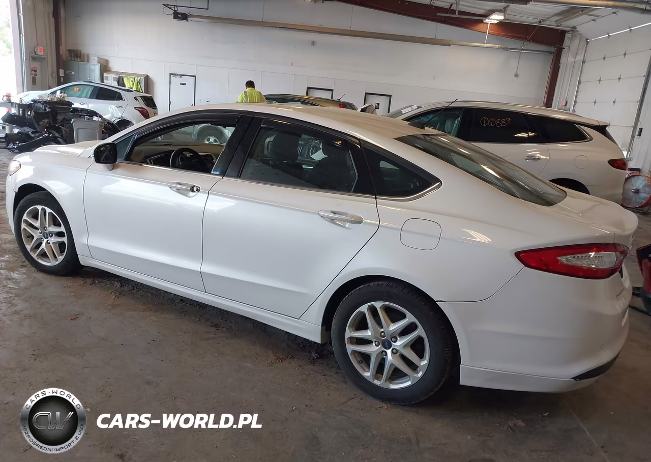2015 Ford Fusion Se VIN:3FA6P0HD2FR285408 - 3