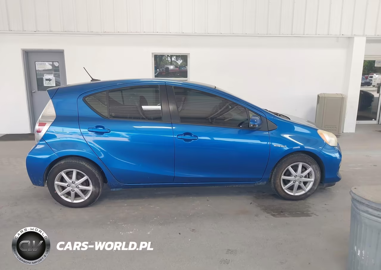 2012 Toyota Prius C Three VIN:JTDKDTB31C1525766 - 13