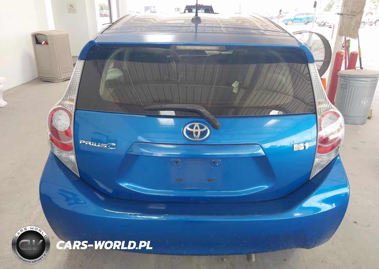 2012 Toyota Prius C Three VIN:JTDKDTB31C1525766 - 16