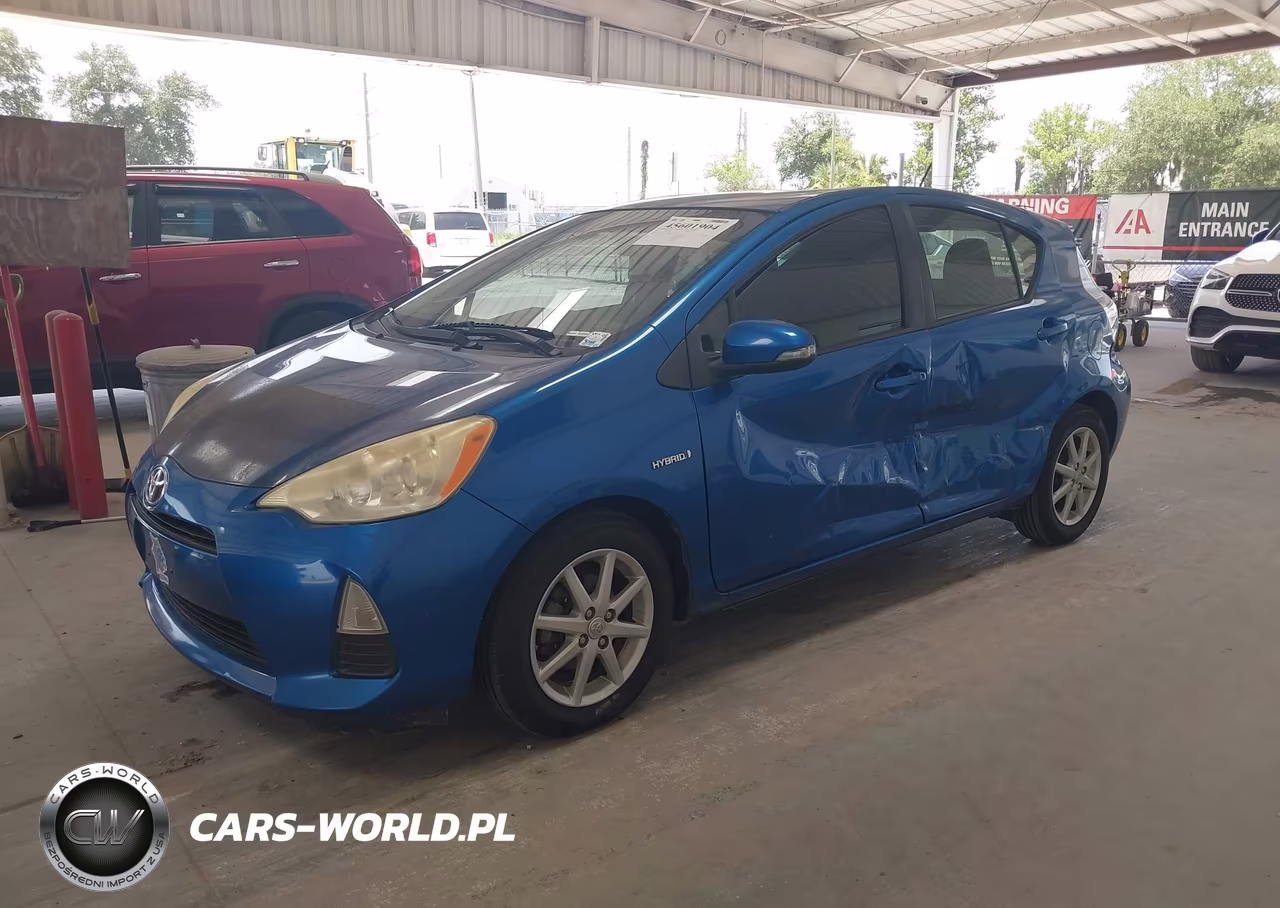 2012 Toyota Prius C Three VIN:JTDKDTB31C1525766 - 2
