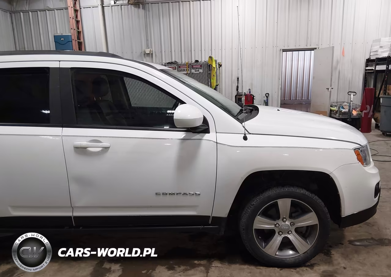 2016 Jeep Compass High Altitude Edition VIN:1C4NJCEA2GD760813 - 19