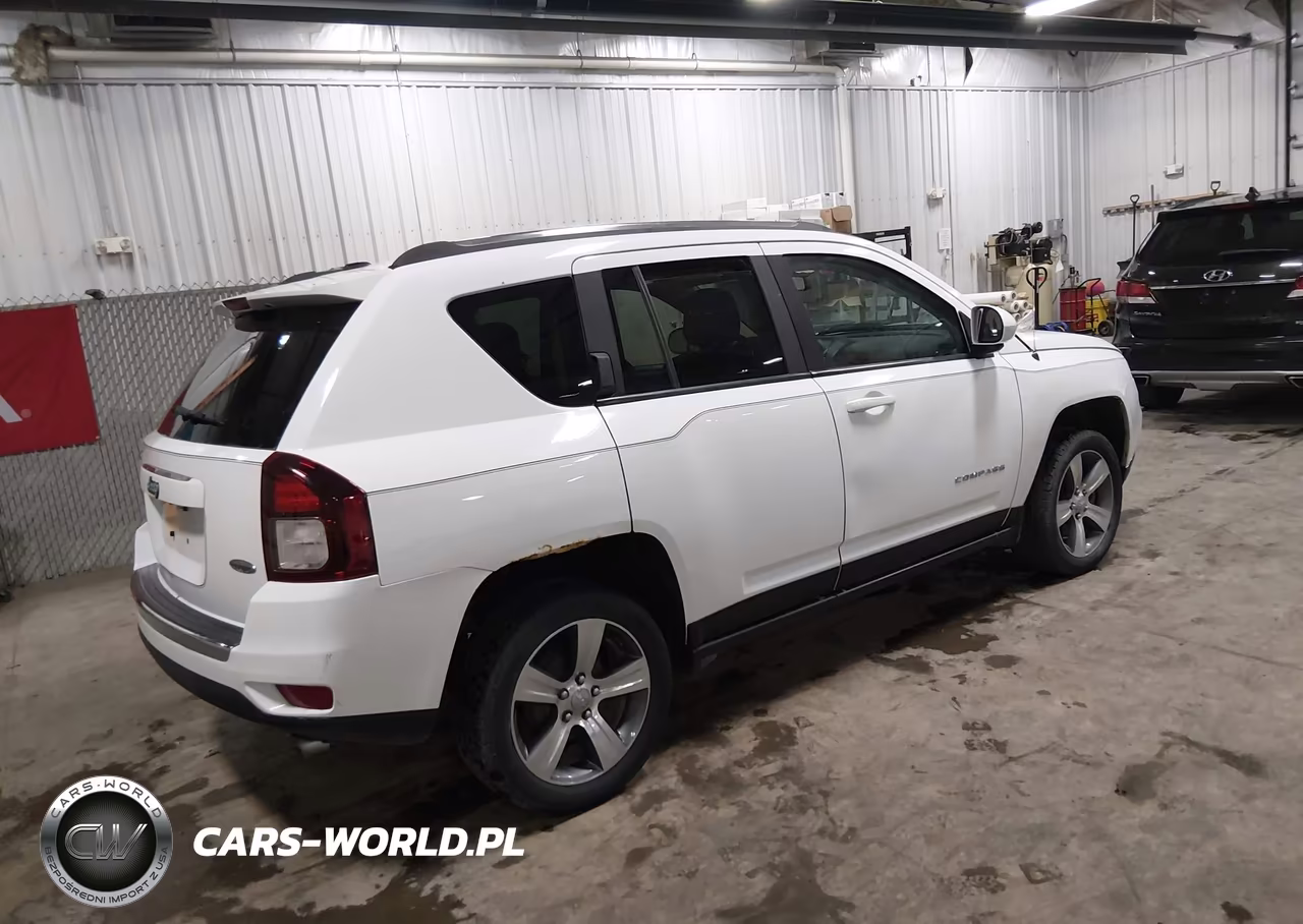 2016 Jeep Compass High Altitude Edition VIN:1C4NJCEA2GD760813 - 4