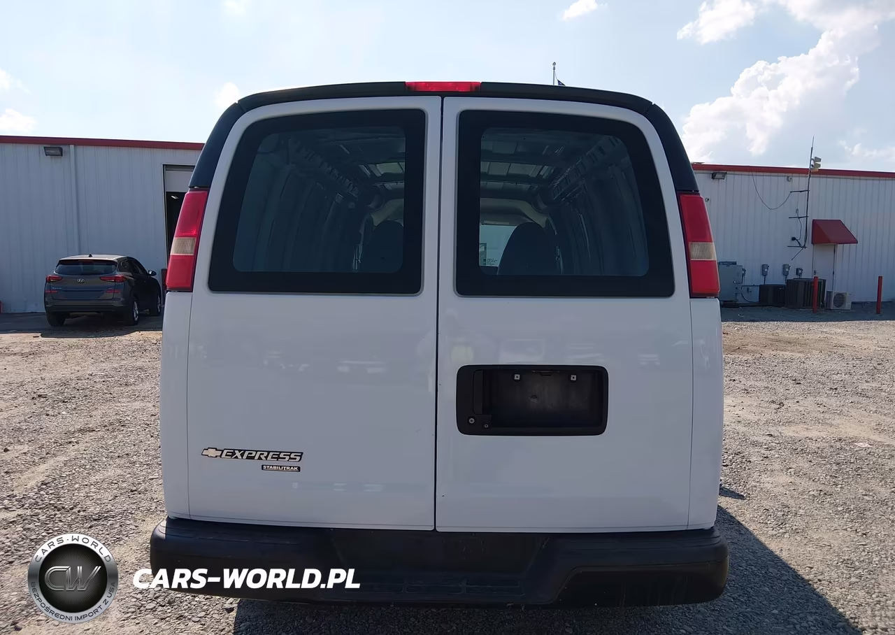 2015 Chevrolet Express 2500 Work Van VIN:1GCWGFCGXF1242959 - 16