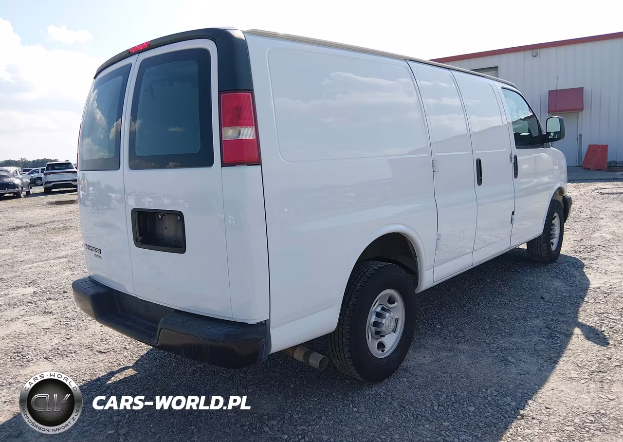 2015 Chevrolet Express 2500 Work Van VIN:1GCWGFCGXF1242959 - 4
