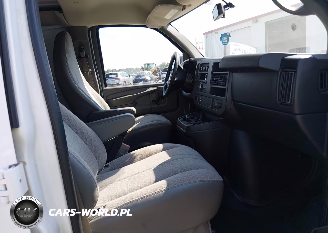 2015 Chevrolet Express 2500 Work Van VIN:1GCWGFCGXF1242959 - 5