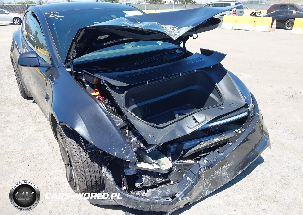 2026 Tesla Model Y All-Wheel Drive-Long Range Launch Series-Premium All-Wheel Drive VIN:7SAYGDEE3TF658804 - 14