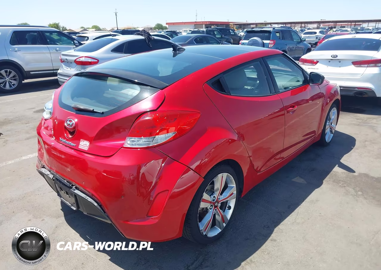 2013 Hyundai Veloster Base W-Gray VIN:KMHTC6AD3DU165608 - 4