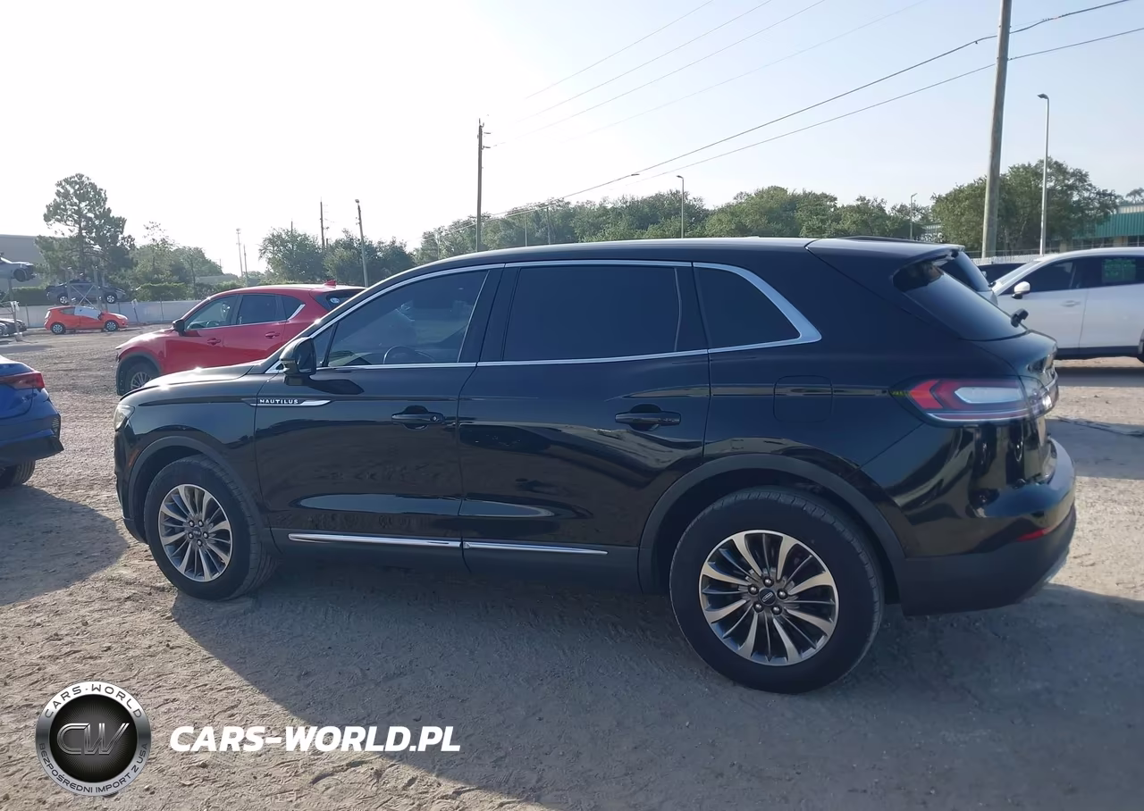 2020 Lincoln Nautilus Standard VIN:2LMPJ8J90LBL02334 - 14