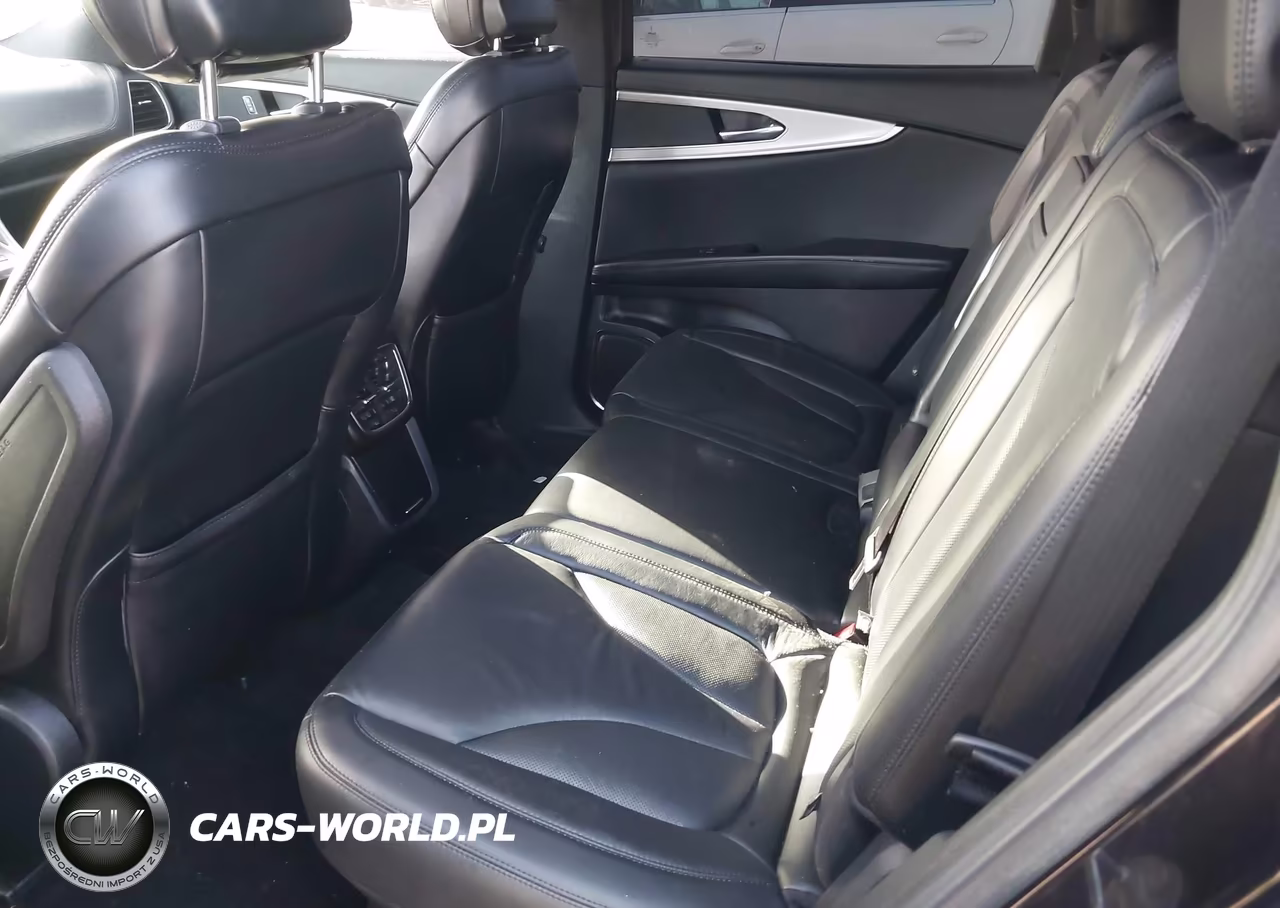 2020 Lincoln Nautilus Standard VIN:2LMPJ8J90LBL02334 - 8