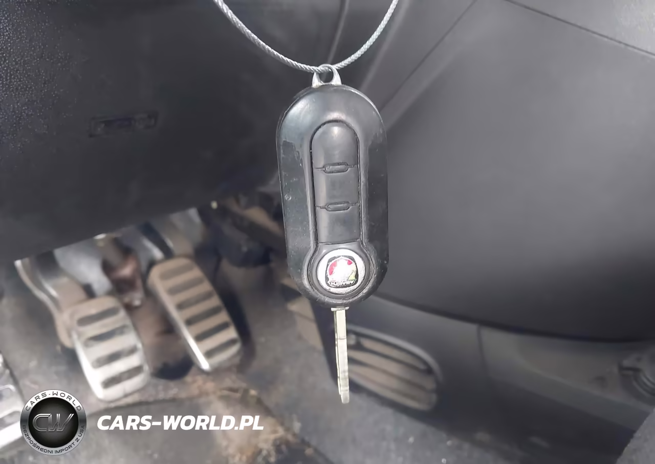 2013 Fiat 500 Abarth VIN:3C3CFFFH7DT754747 - 11