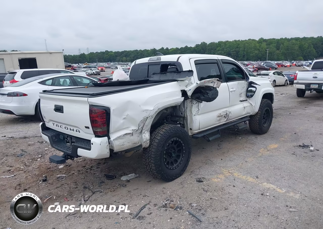2021 Toyota Tacoma Trd Sport VIN:3TMCZ5AN0MM445528 - 4