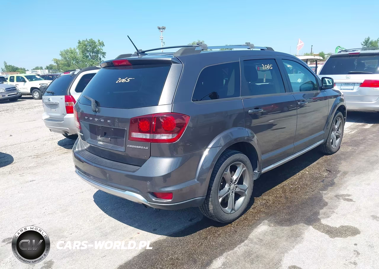 2017 Dodge Journey Crossroad Plus VIN:3C4PDCGB6HT612746 - 4