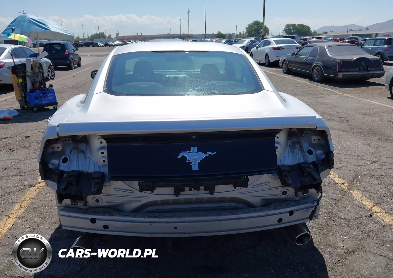 2016 Ford Mustang V6 VIN:1FA6P8AMXG5259880 - 17
