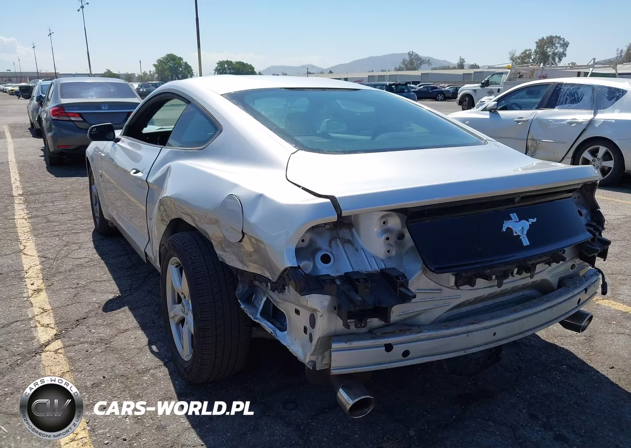 2016 Ford Mustang V6 VIN:1FA6P8AMXG5259880 - 6