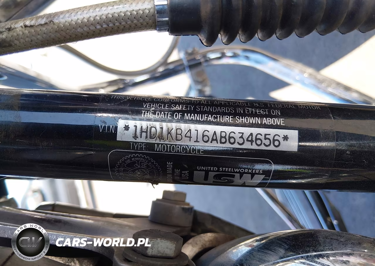 2010 Harley-Davidson Flhx VIN:1HD1KB416AB634656 - 10