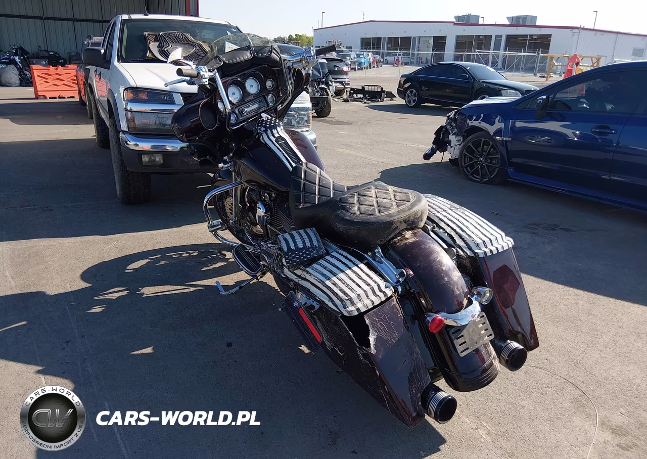 2010 Harley-Davidson Flhx VIN:1HD1KB416AB634656 - 3