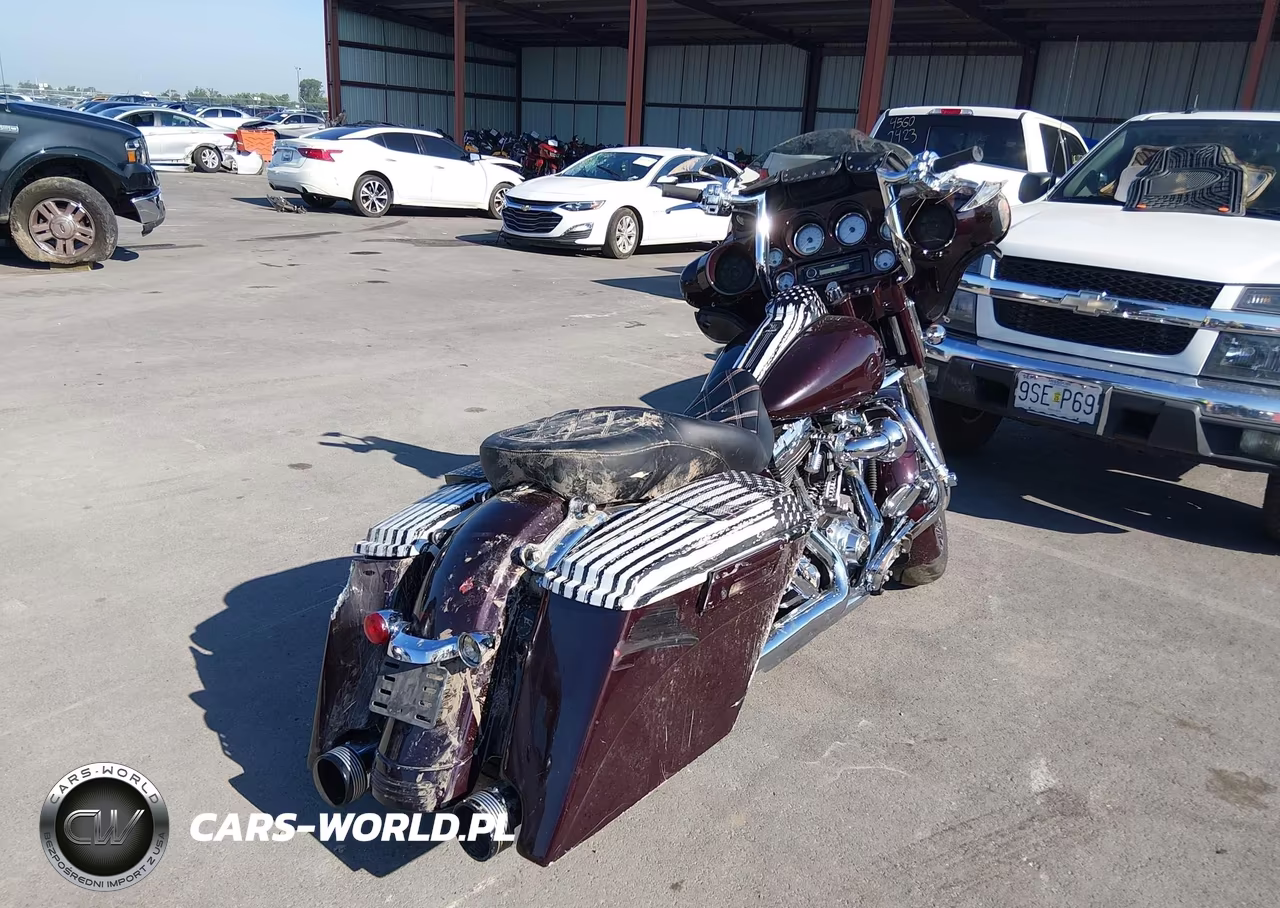2010 Harley-Davidson Flhx VIN:1HD1KB416AB634656 - 4