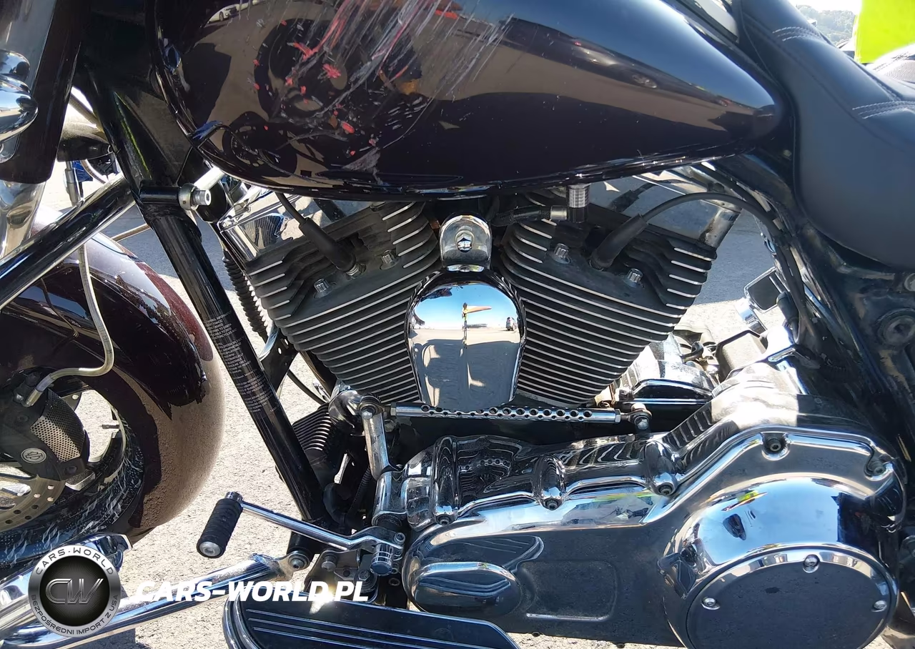 2010 Harley-Davidson Flhx VIN:1HD1KB416AB634656 - 9