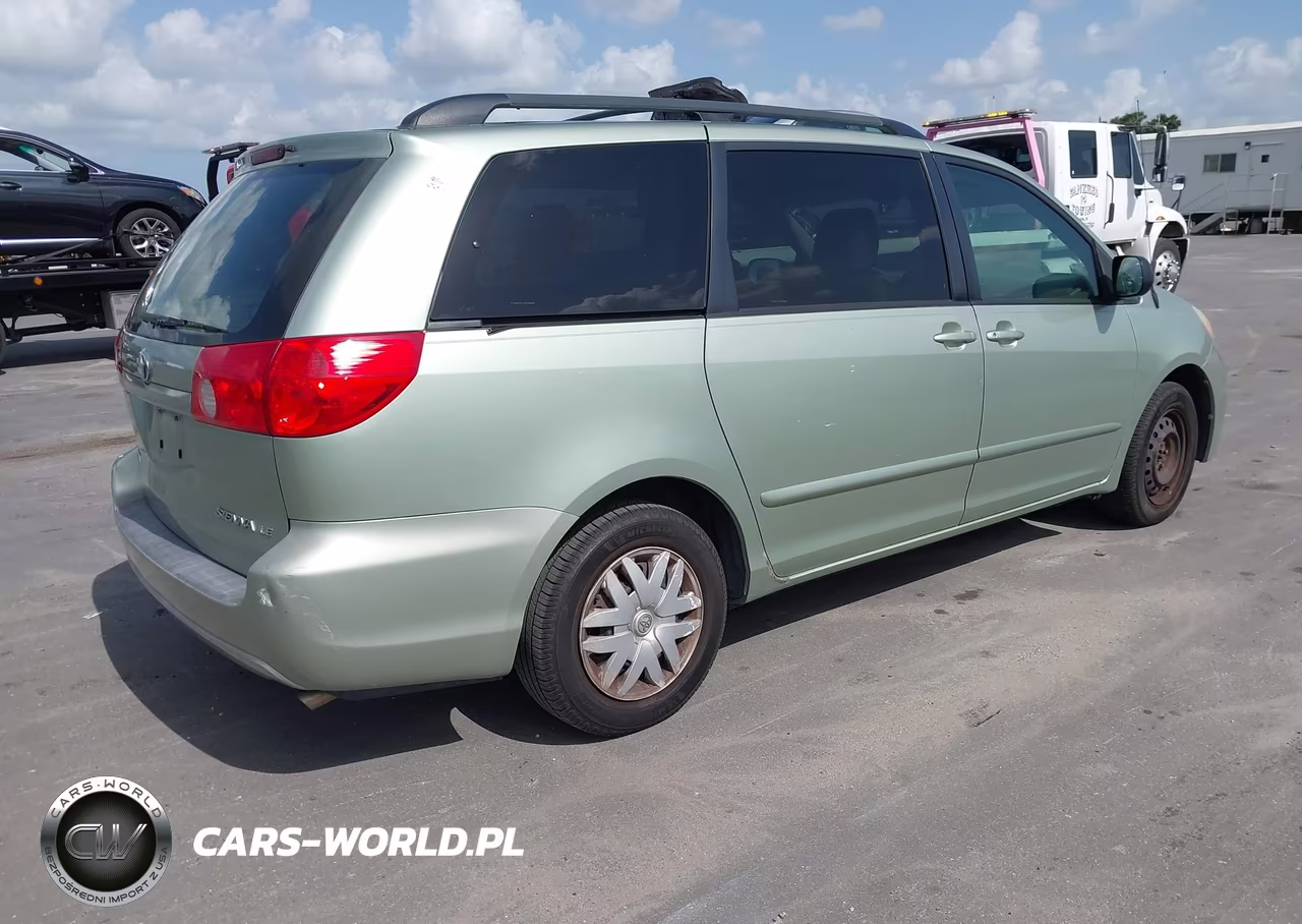 2009 Toyota Sienna Le VIN:5TDZK23C19S266866 - 4