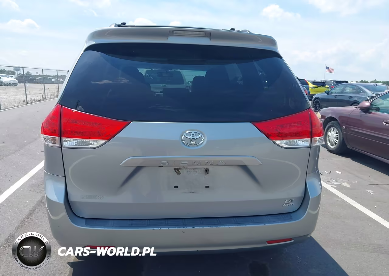 2011 Toyota Sienna Le VIN:5TDJK3DC8BS020842 - 16