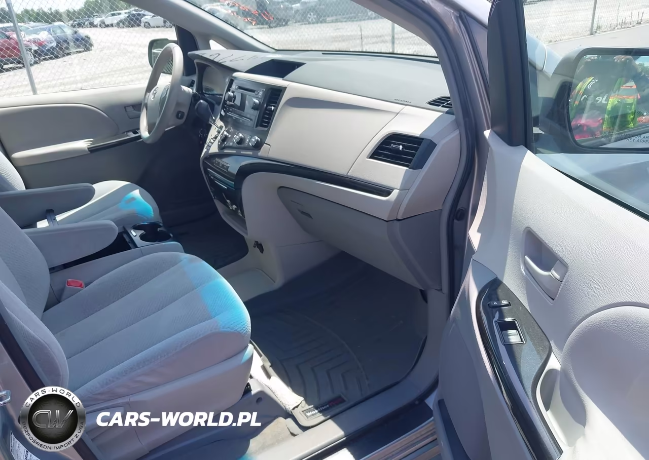 2011 Toyota Sienna Le VIN:5TDJK3DC8BS020842 - 5