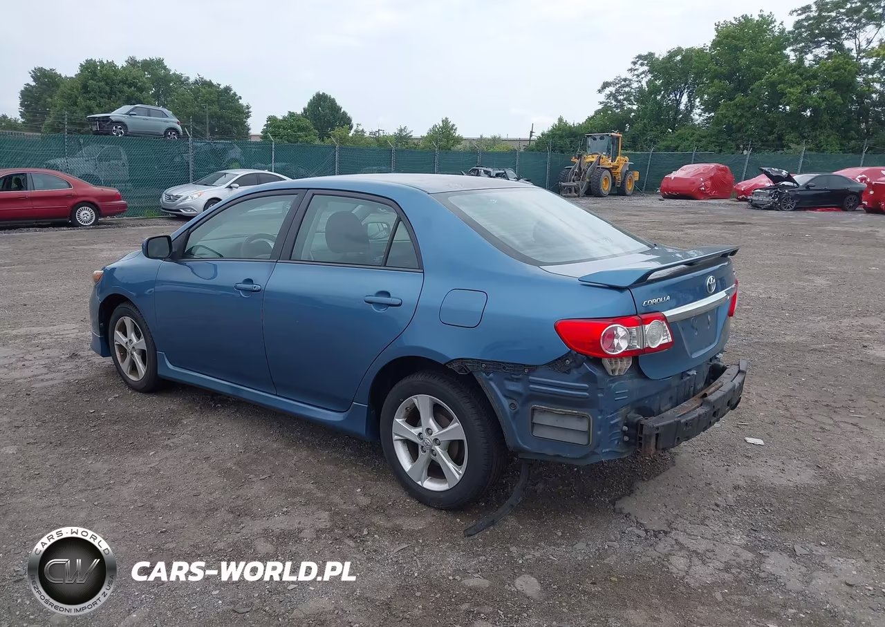 2013 Toyota Corolla S VIN:5YFBU4EE0DP113967 - 3