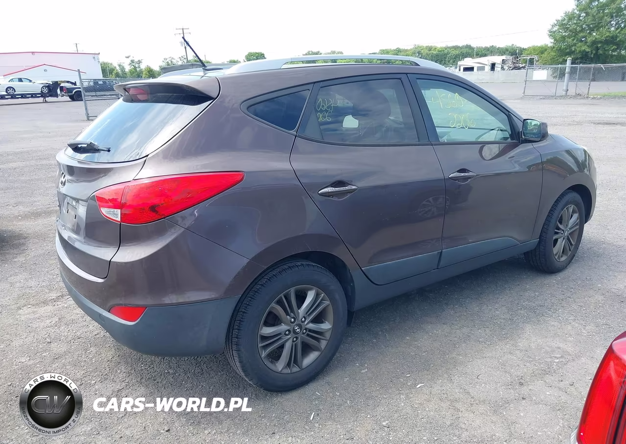2014 Hyundai Tucson Se VIN:KM8JU3AG8EU898249 - 4