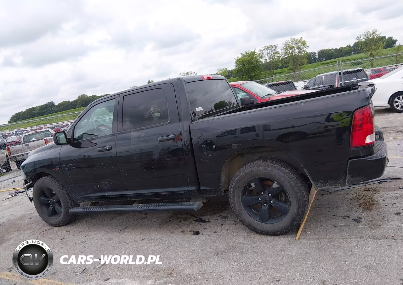 2015 Ram 1500 Express VIN:3C6RR7KT4FG676010 - 14