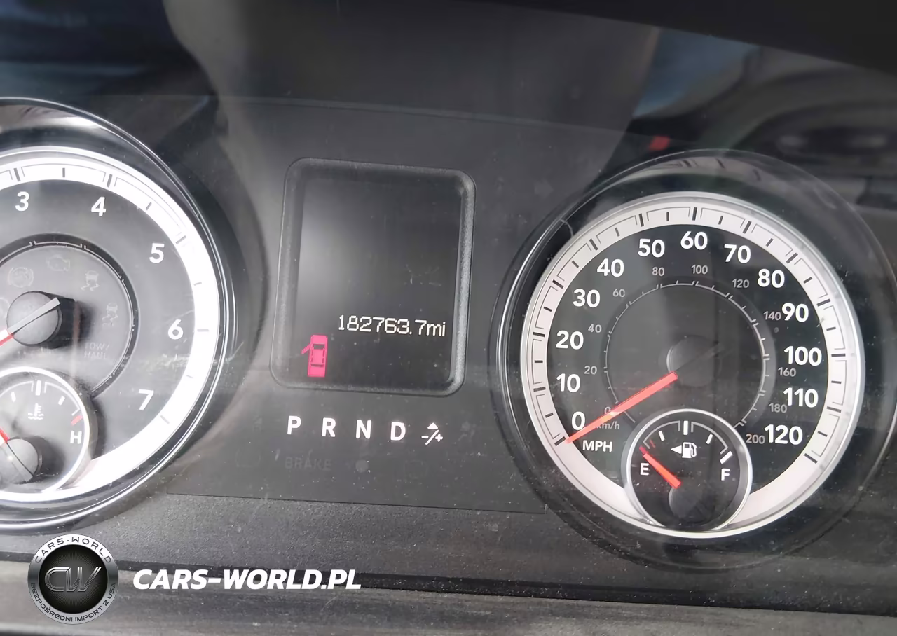 2015 Ram 1500 Express VIN:3C6RR7KT4FG676010 - 15