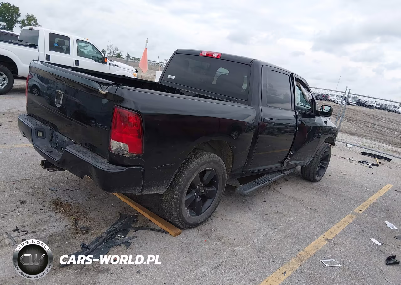 2015 Ram 1500 Express VIN:3C6RR7KT4FG676010 - 4
