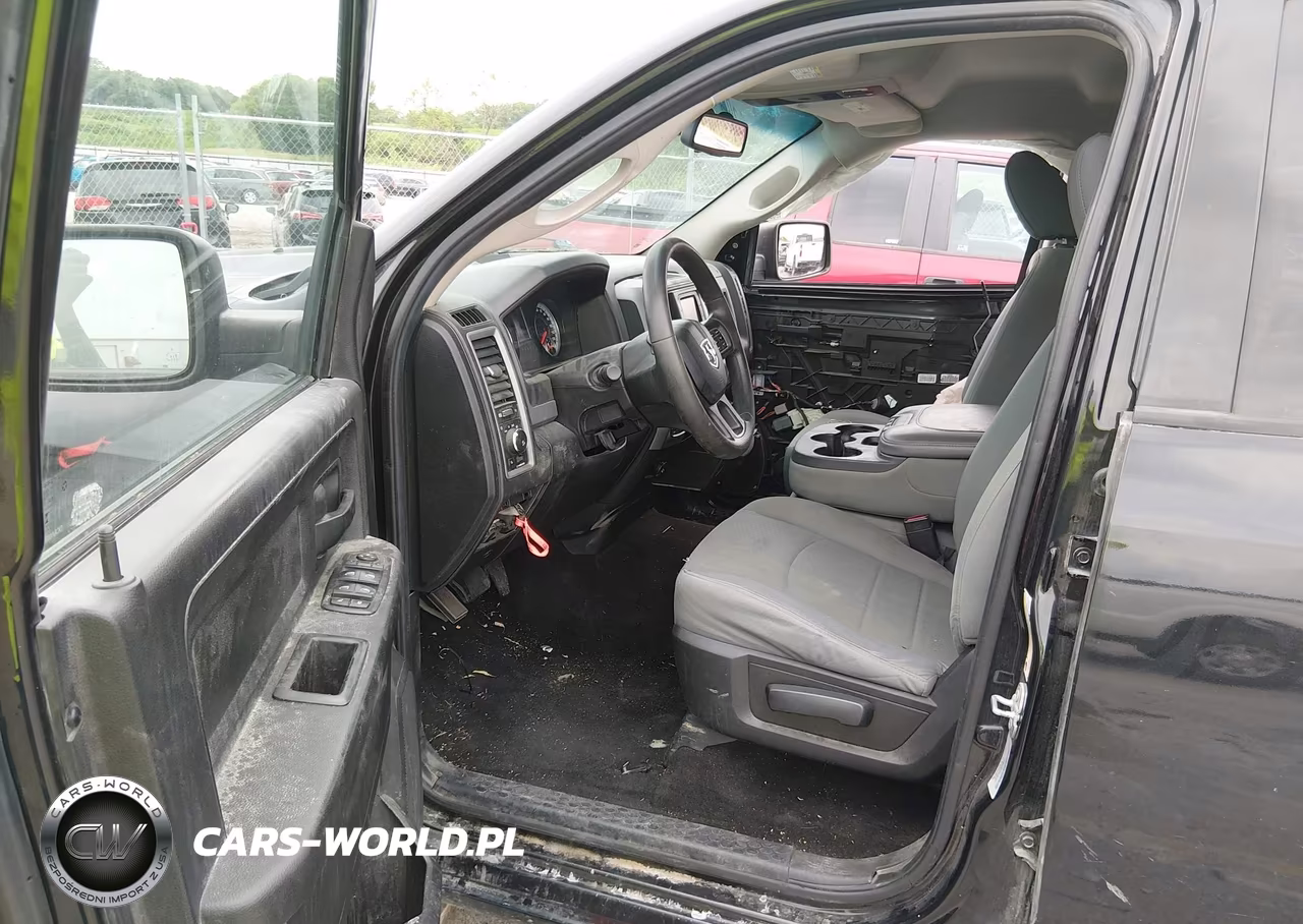 2015 Ram 1500 Express VIN:3C6RR7KT4FG676010 - 5