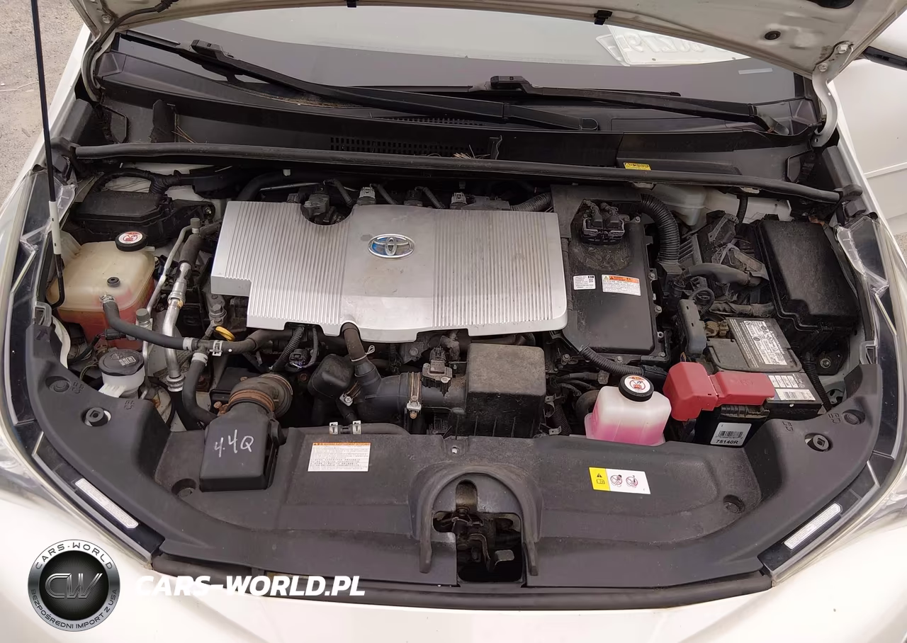 2017 Toyota Prius Three VIN:JTDKARFUXH3038592 - 10