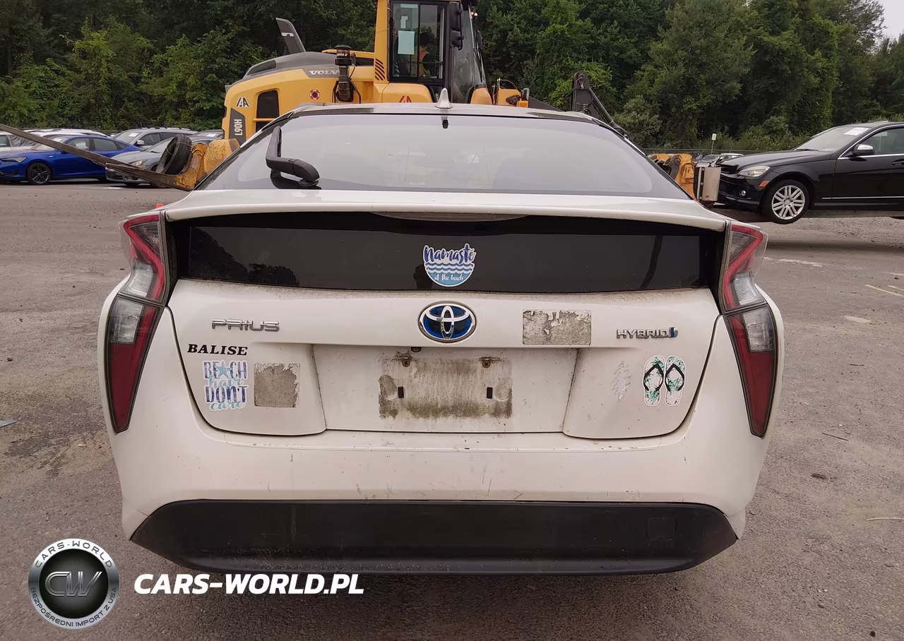 2017 Toyota Prius Three VIN:JTDKARFUXH3038592 - 16