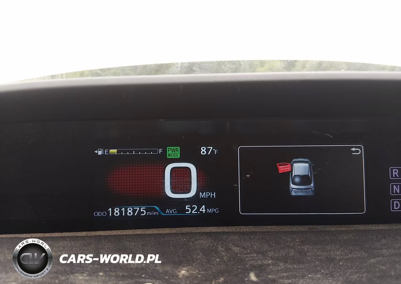 2017 Toyota Prius Three VIN:JTDKARFUXH3038592 - 7