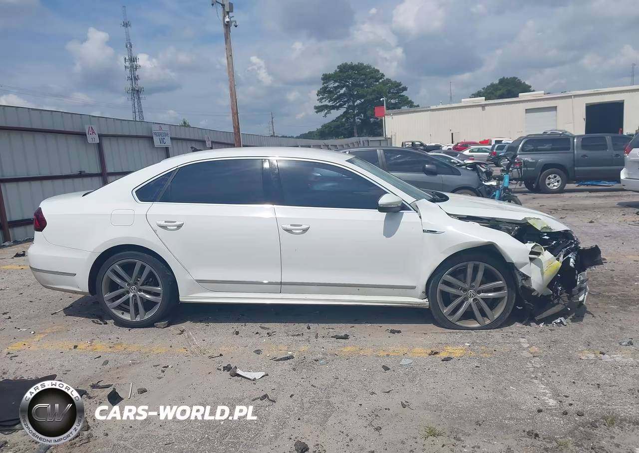 2017 Volkswagen Passat 1.8T R-Line VIN:1VWDT7A32HC053607 - 13