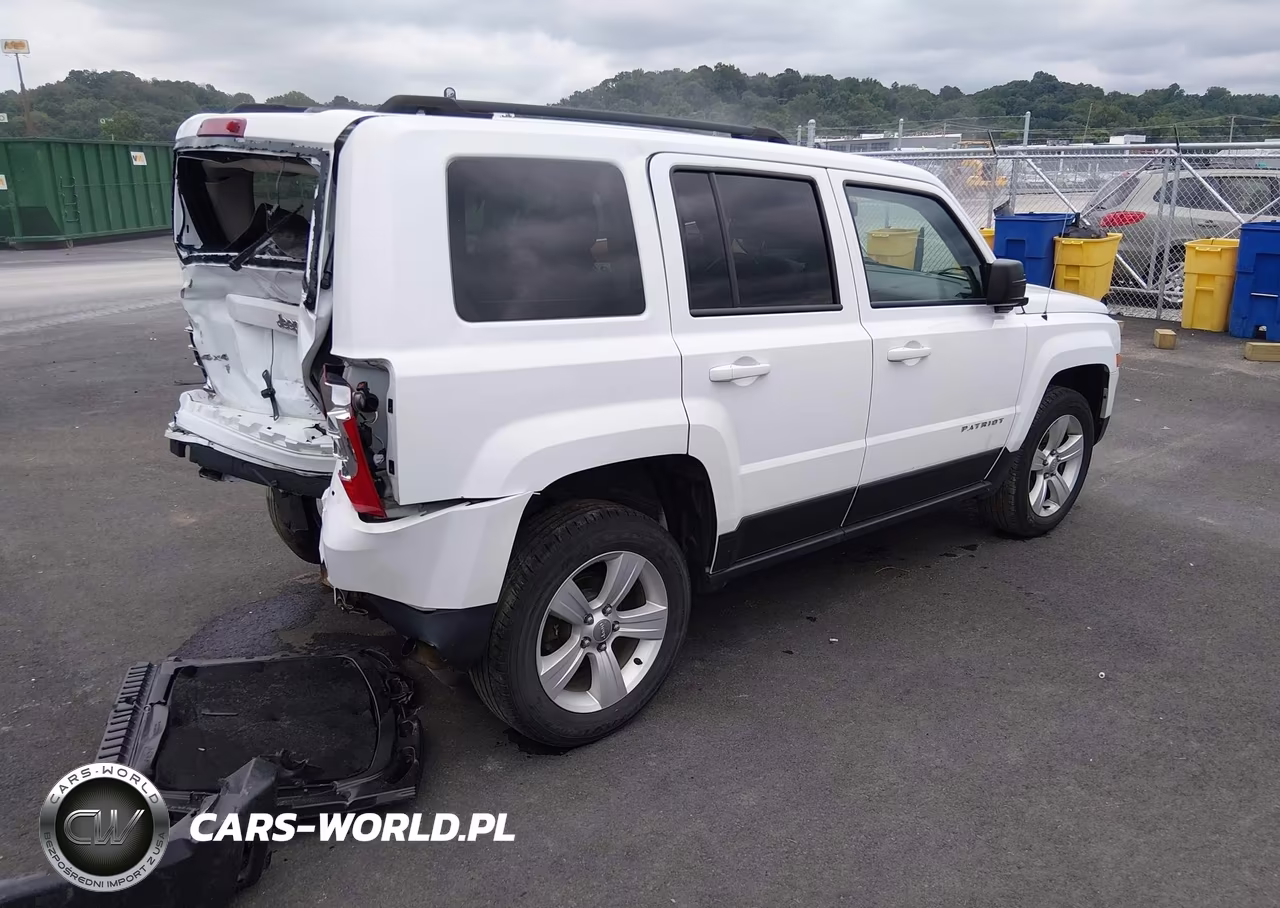 2017 Jeep Patriot Sport VIN:1C4NJRBB3HD173196 - 4