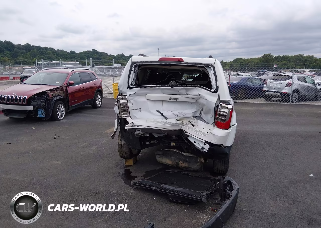 2017 Jeep Patriot Sport VIN:1C4NJRBB3HD173196 - 6