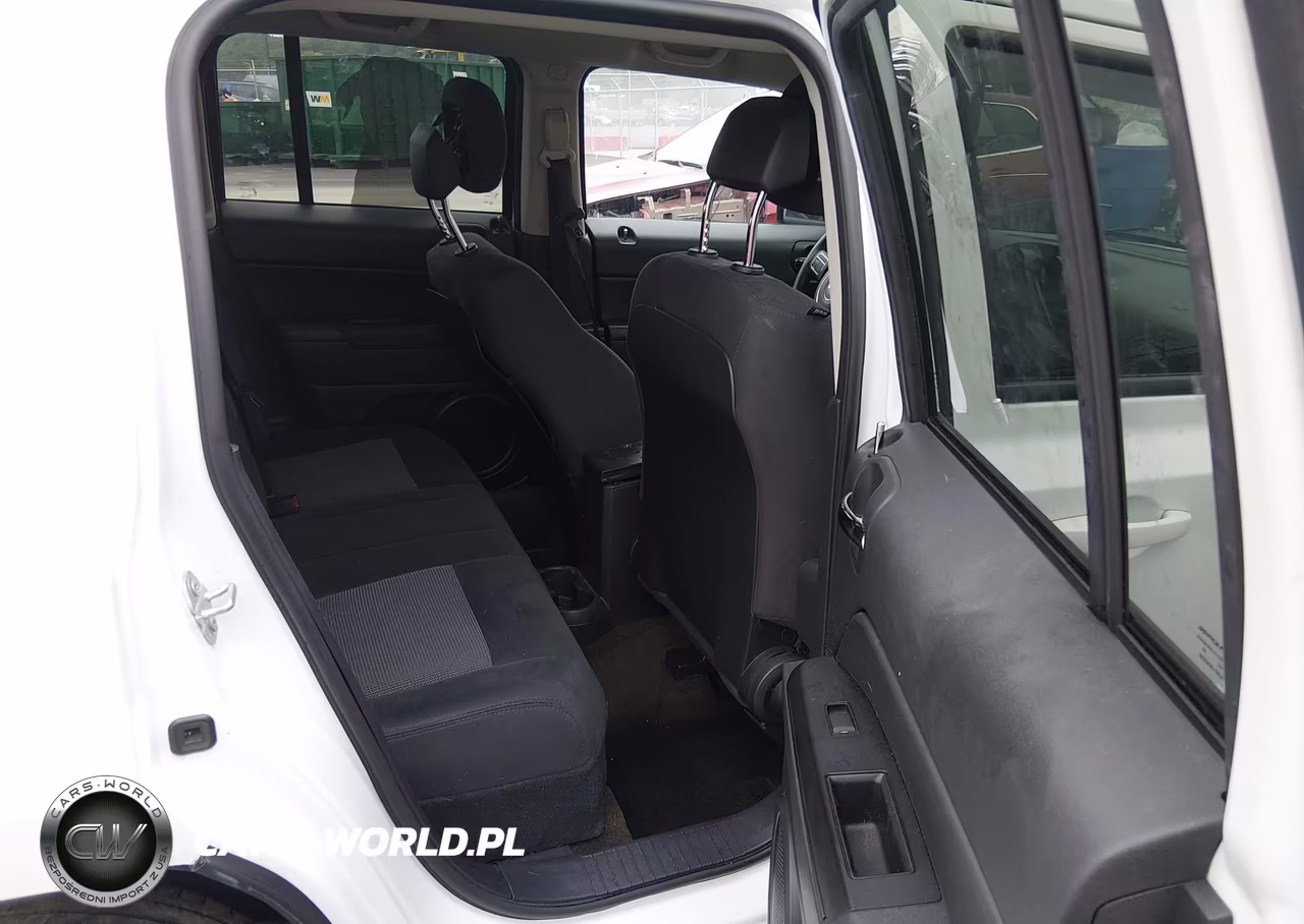 2017 Jeep Patriot Sport VIN:1C4NJRBB3HD173196 - 8