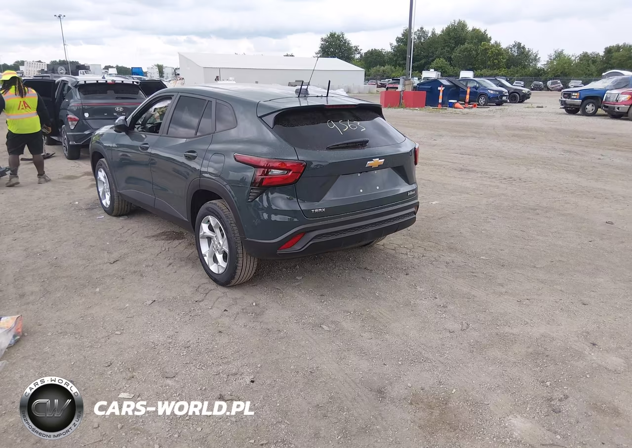2026 Chevrolet Trax Fwd Ls VIN:KL77LFEP2TC081128 - 3