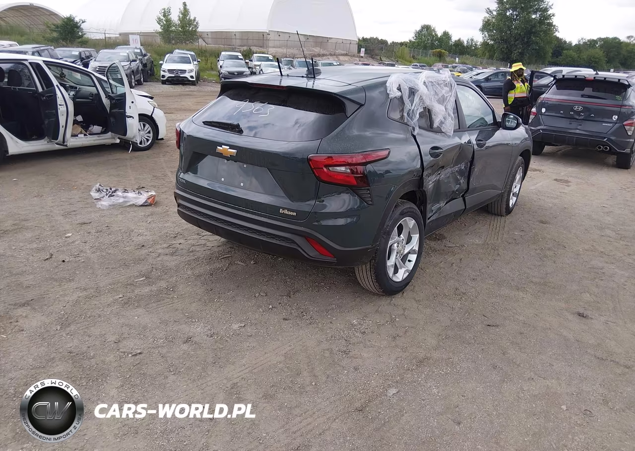 2026 Chevrolet Trax Fwd Ls VIN:KL77LFEP2TC081128 - 4