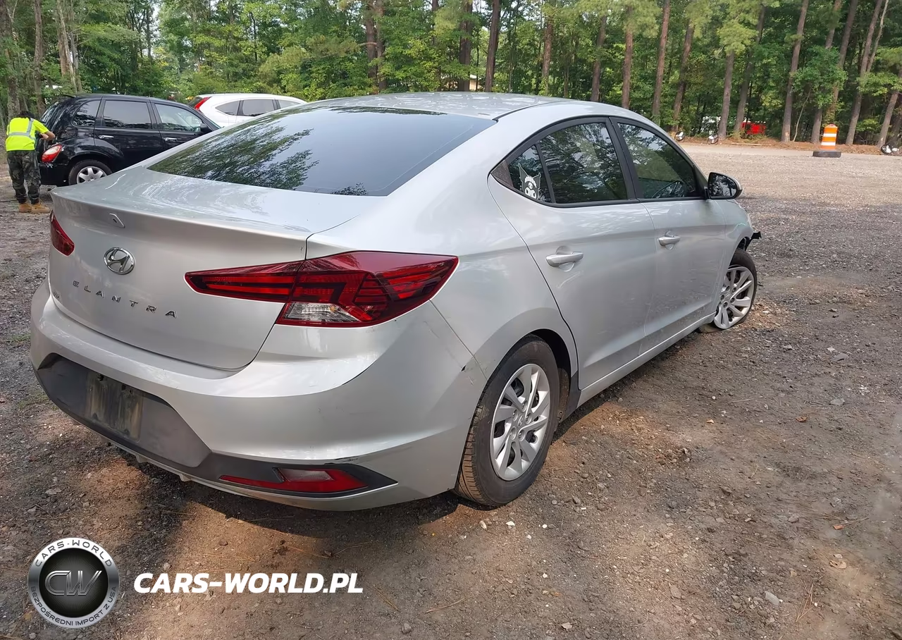 2019 Hyundai Elantra Se VIN:5NPD74LF4KH464970 - 4