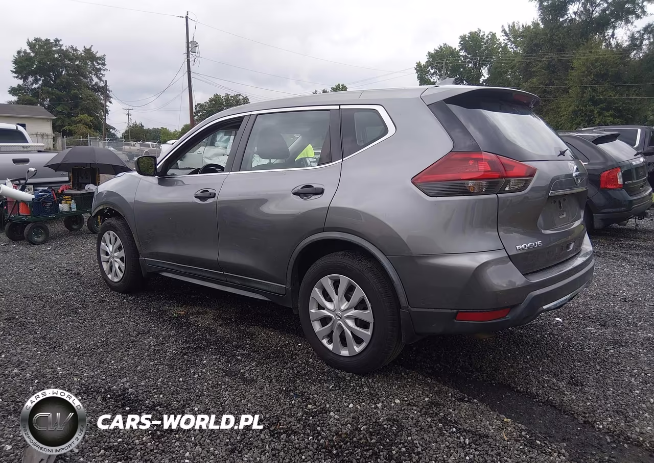 2018 Nissan Rogue S VIN:KNMAT2MT6JP530591 - 3