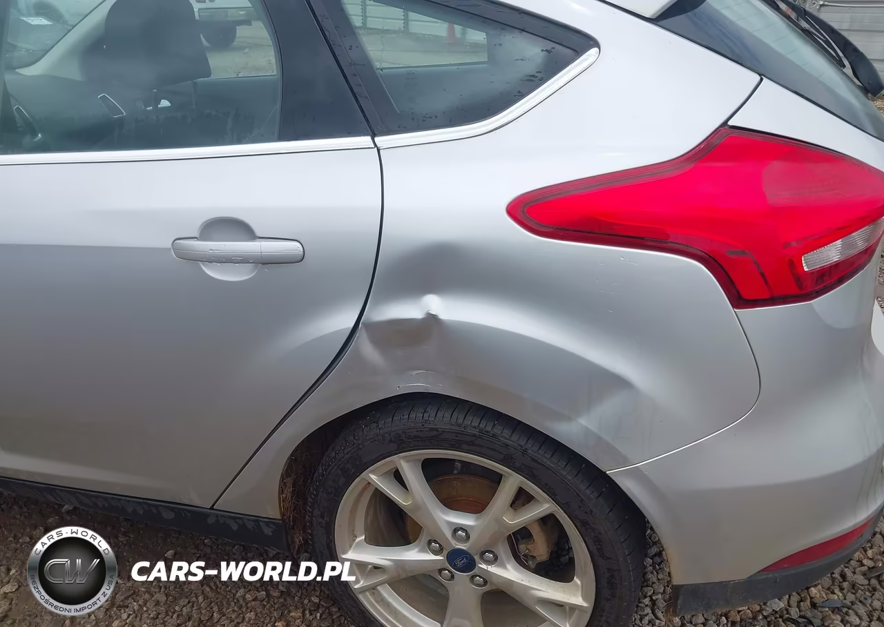 2016 Ford Focus Titanium VIN:1FADP3N26GL210626 - 6