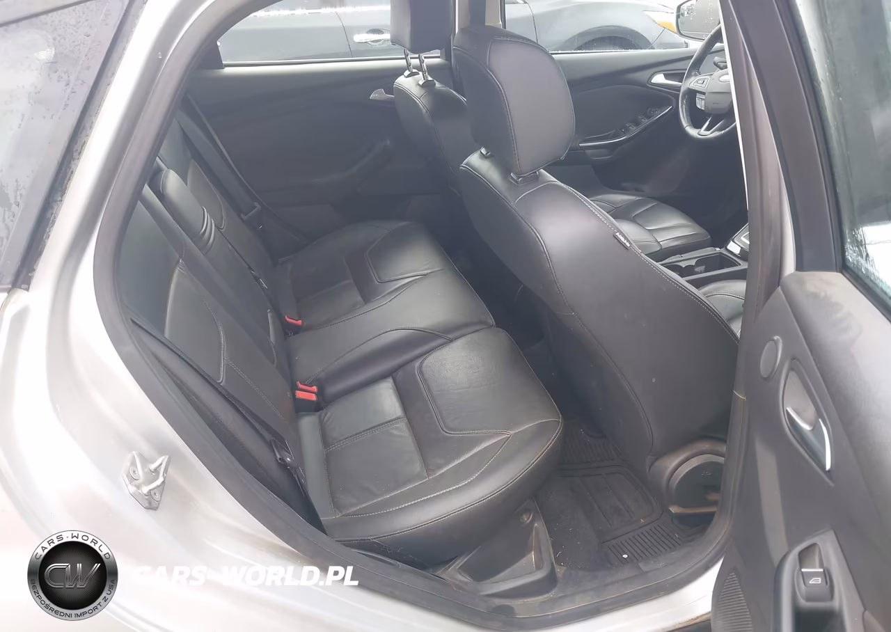 2016 Ford Focus Titanium VIN:1FADP3N26GL210626 - 8