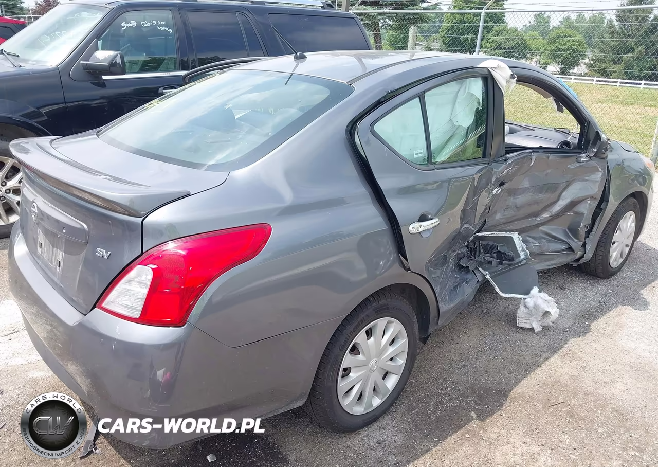 2018 Nissan Versa 1.6 Sv VIN:3N1CN7AP1JL812109 - 4