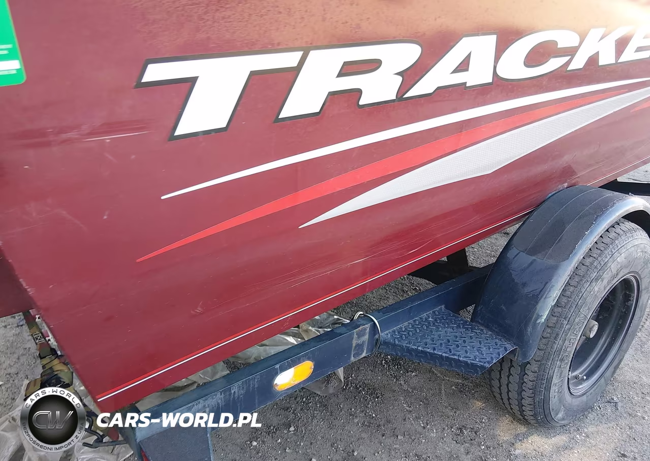 2018 17 1-2 Tracker VIN:000USBUJ71886A818 - 14