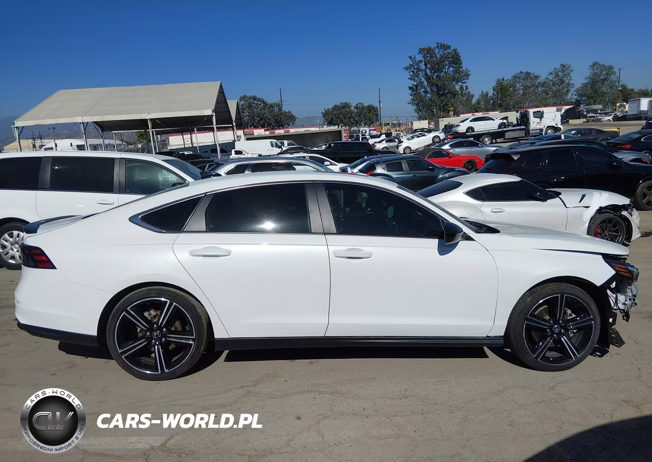 2025 Honda Accord Hybrid Sport VIN:1HGCY2F52SA045962 - 13